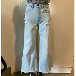 Abercrombie Annie High Ride Wide Leg Crop jean